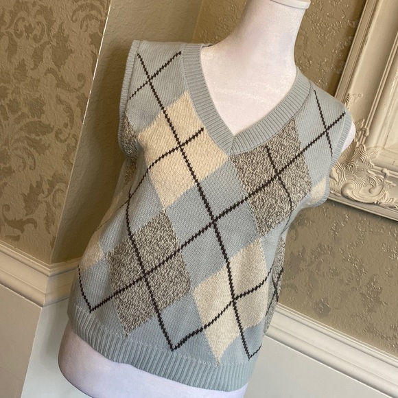 Sincerly Jules Sweaters - NEW Sincerely Jules Blue and Cream Oxford Sweater Vest Size M